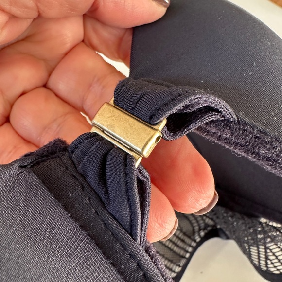 Vince Camuto Black Racerback Mesh Detail Bra Front Closure 36C - Picture 6 of 11